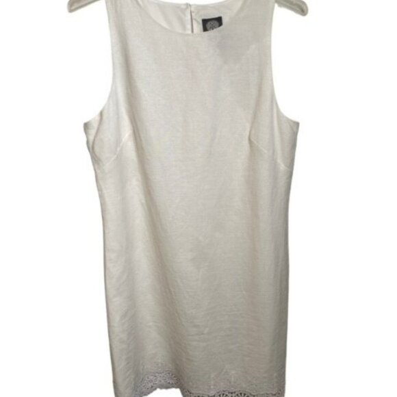 Vince Camuto Dresses & Skirts - VINCE CAMUTO WHITE SLEEVELESS LINED SHEATH DRESS LACE TRIM HEM size 12 EUC